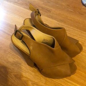Steve Madden platform sandals